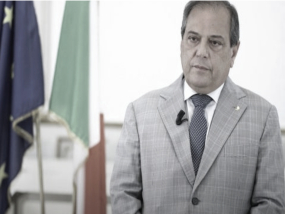 IA, Anelli (FNOMCeO): “Non sostituirà il medico, a lui spettano prevenzione, diagnosi, cura, scelta terapeutica”.